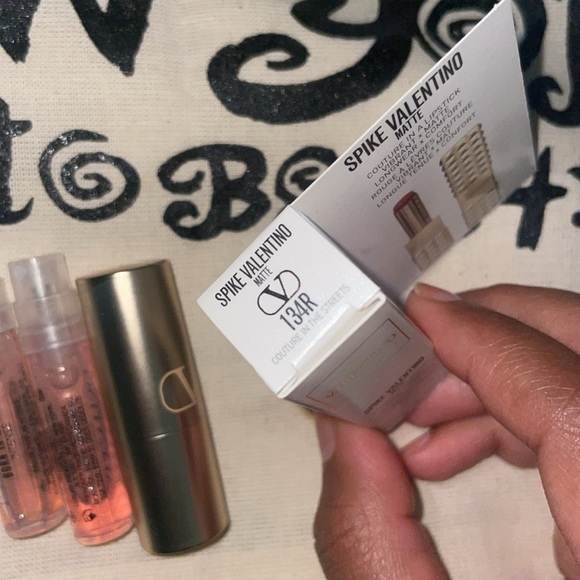 Valentino spike Matte lipstick set - Picture 5 of 12